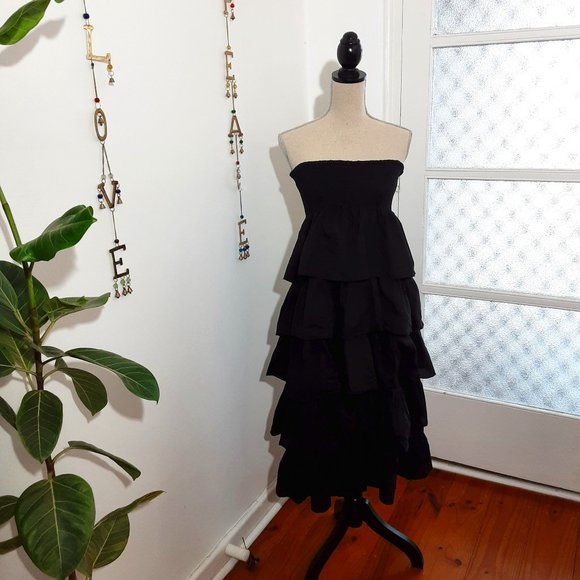 Szasha Creations Dresses & Skirts - 🏆HOST PICK Boho Ruffled Strapless Dress - beautifully fitted shirred bust